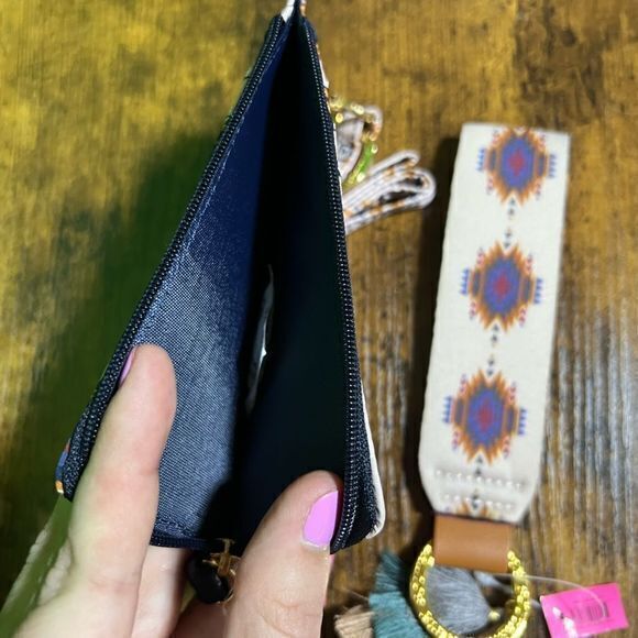 NWT Simply Southern Womens Keychain ID Wallet Lanyard Key Fob Tribal‎ Print - Picture 10 of 10